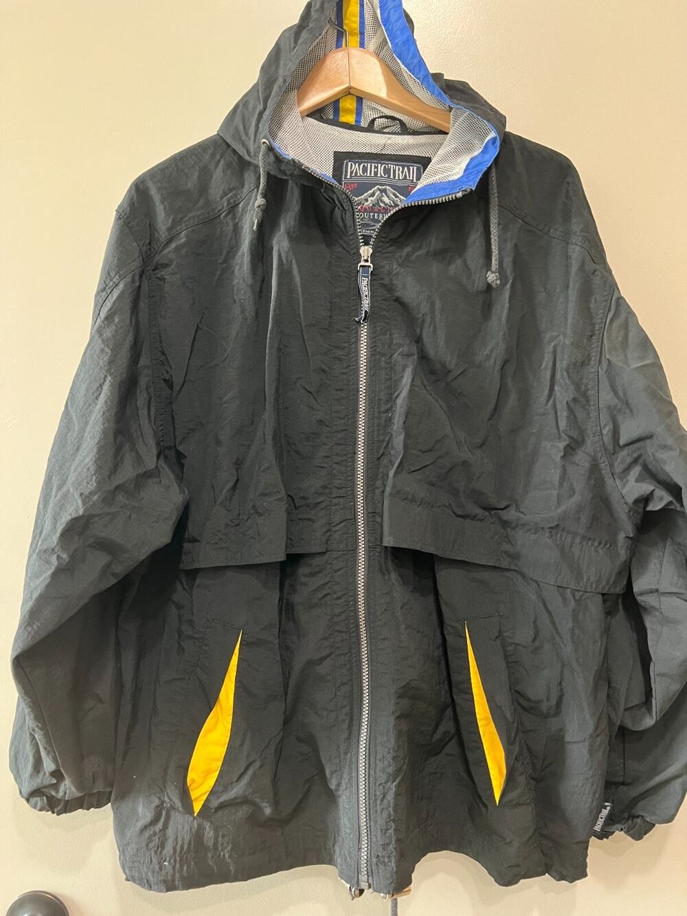 Vintage Pacific Trail Black Vented Bomber Jacket size L